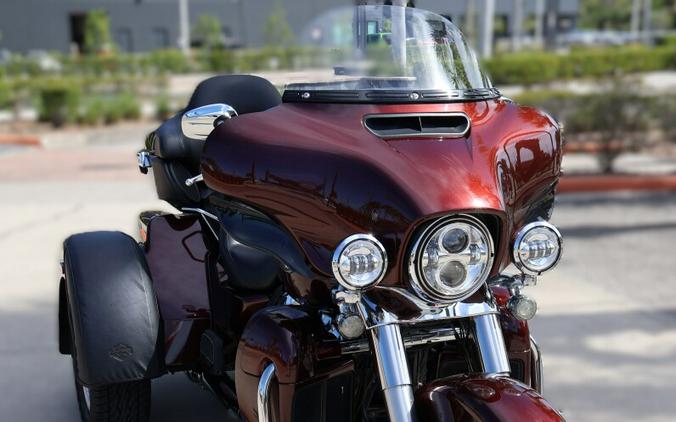 2019 Harley-Davidson Tri Glide Ultra FLHTCUTG