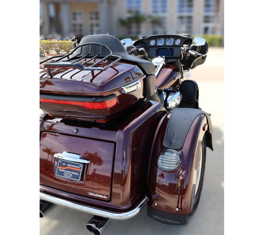 2019 Harley-Davidson Tri Glide Ultra FLHTCUTG