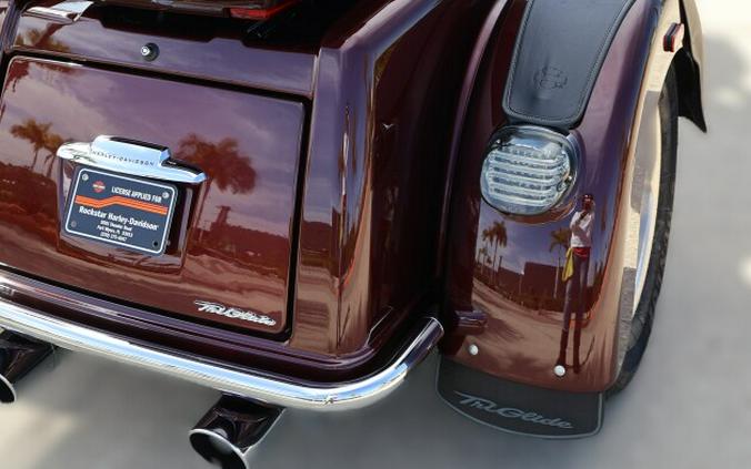 2019 Harley-Davidson Tri Glide Ultra FLHTCUTG