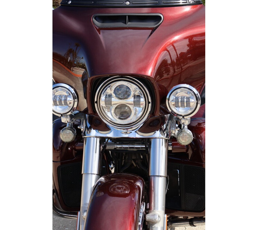 2019 Harley-Davidson Tri Glide Ultra FLHTCUTG