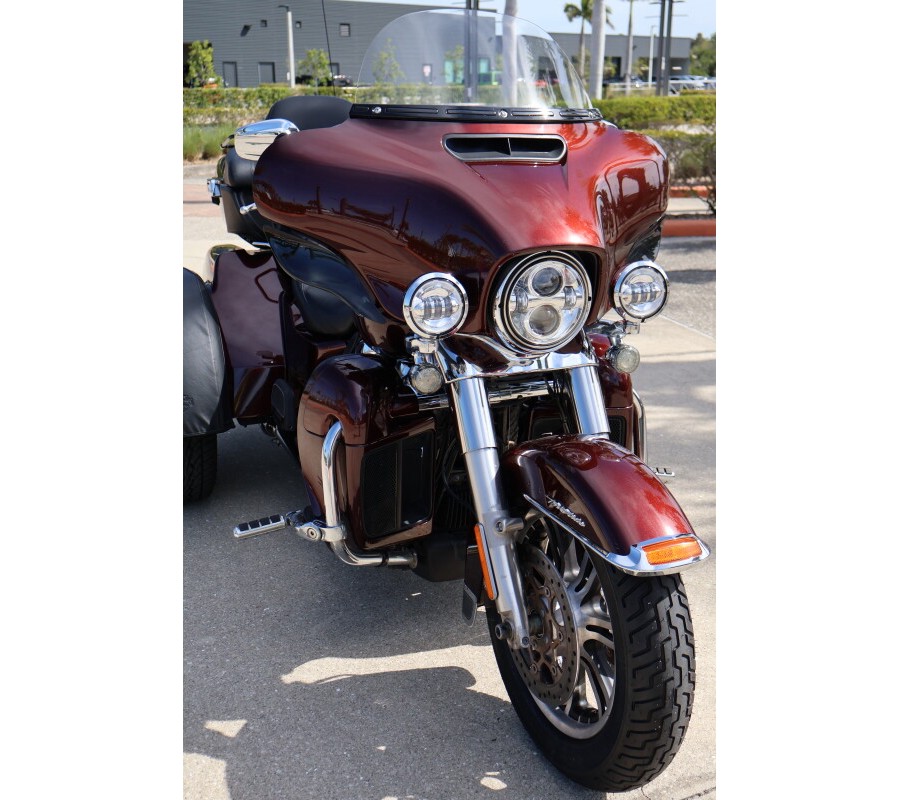 2019 Harley-Davidson Tri Glide Ultra FLHTCUTG