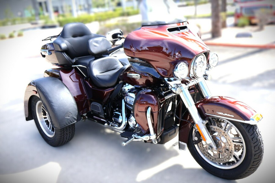 2019 Harley-Davidson Tri Glide Ultra FLHTCUTG