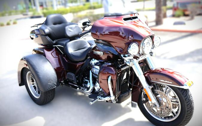 2019 Harley-Davidson Tri Glide Ultra FLHTCUTG