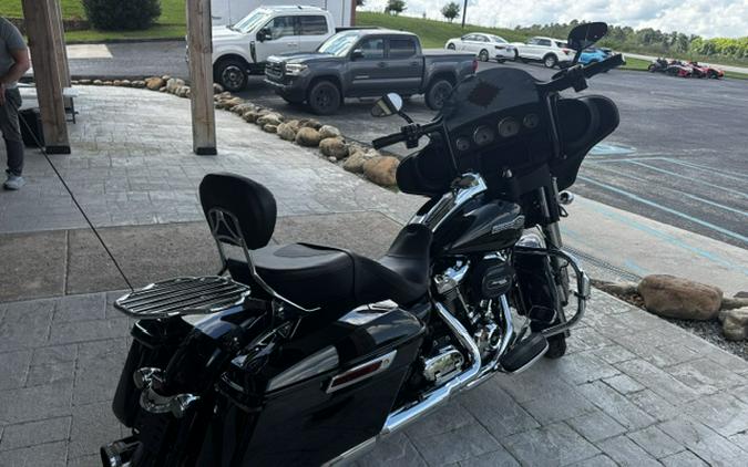 2021 Harley-Davidson Street Glide® Base