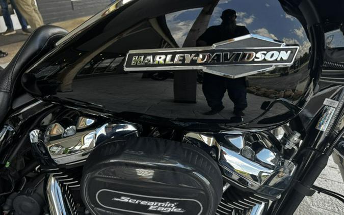 2021 Harley-Davidson Street Glide® Base