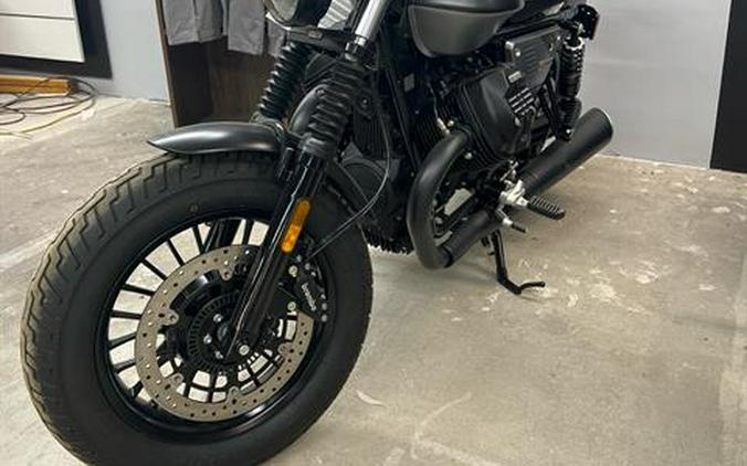 2023 Moto Guzzi V9 Bobber Special Edition