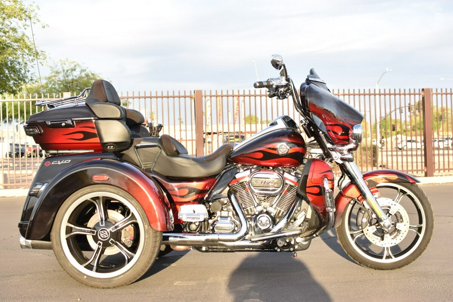 2022 Harley-Davidson CVO Tri Glide