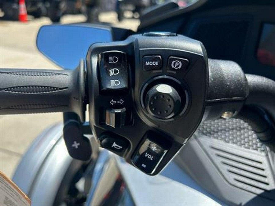 2023 Can-Am Spyder RT Limited