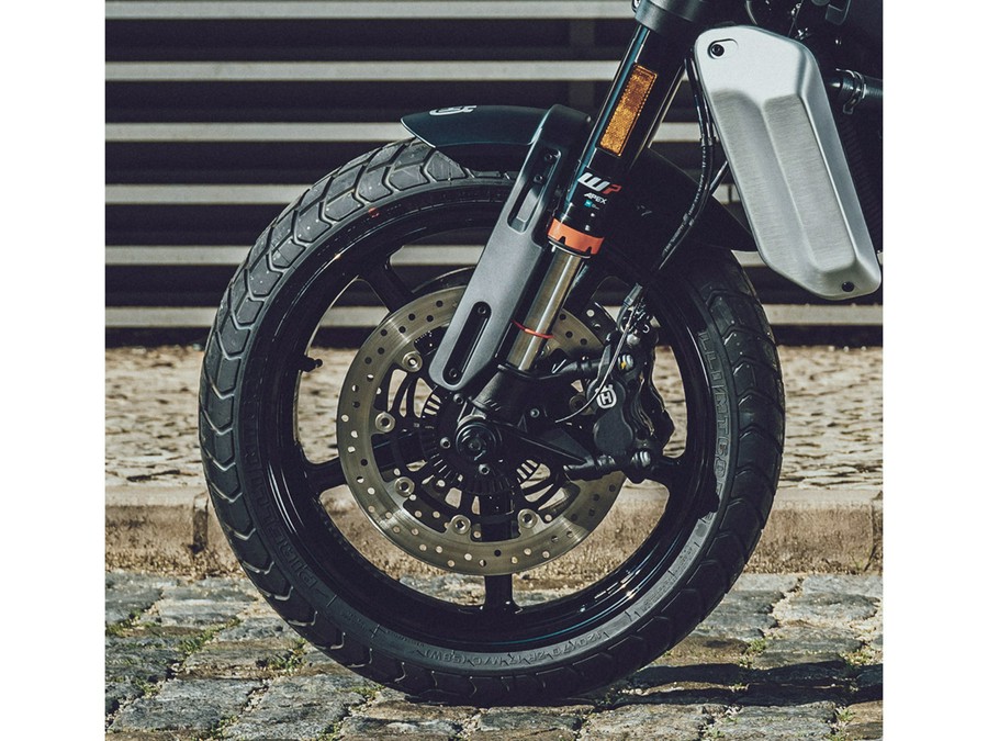 2025 Husqvarna Svartpilen 801