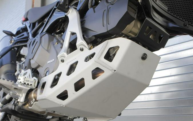 2025 Ducati DesertX Discovery