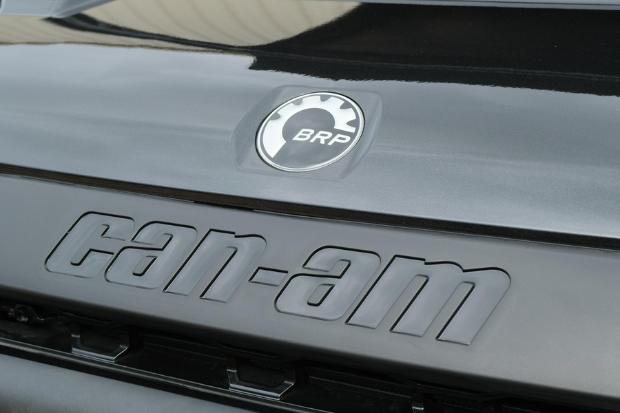 2026 CAN-AM DEFENDER MAX XT HD11 WITH 1025 INCH TOUCHSCREEN