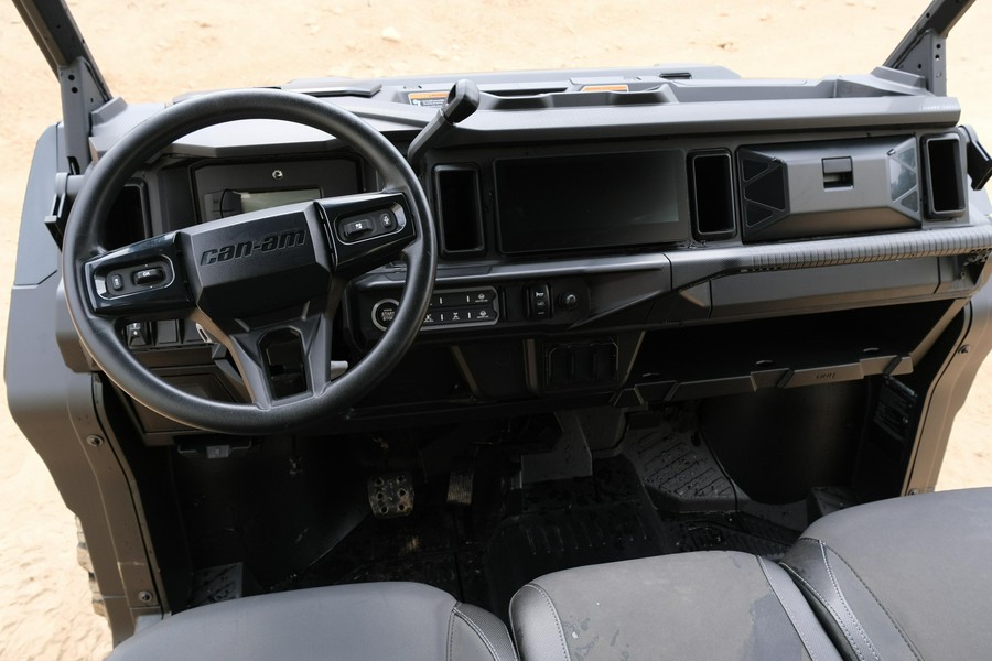 2026 CAN-AM DEFENDER MAX XT HD11 WITH 1025 INCH TOUCHSCREEN