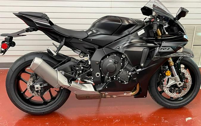 2025 Yamaha YZFR1 R1