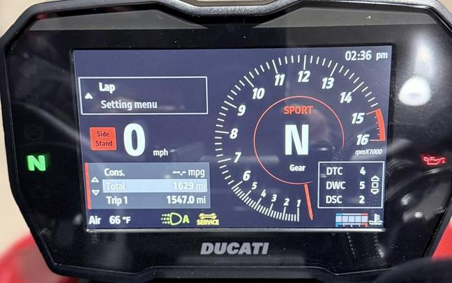 2024 Ducati Streetfighter V4 Red