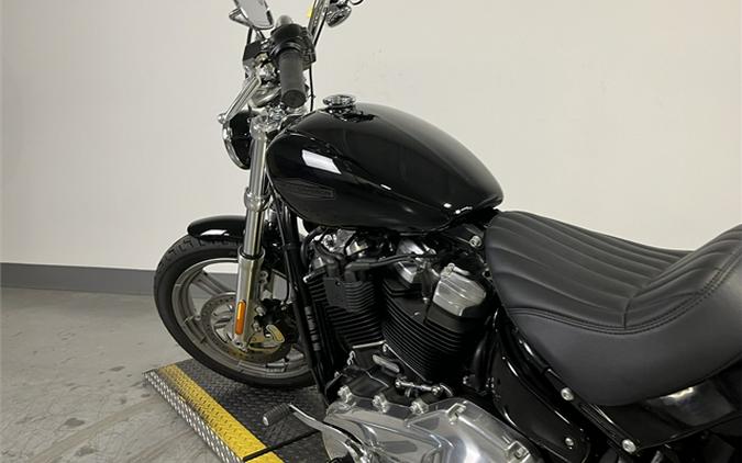 2022 Harley-Davidson Softail Standard
