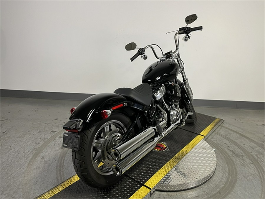 2022 Harley-Davidson Softail Standard