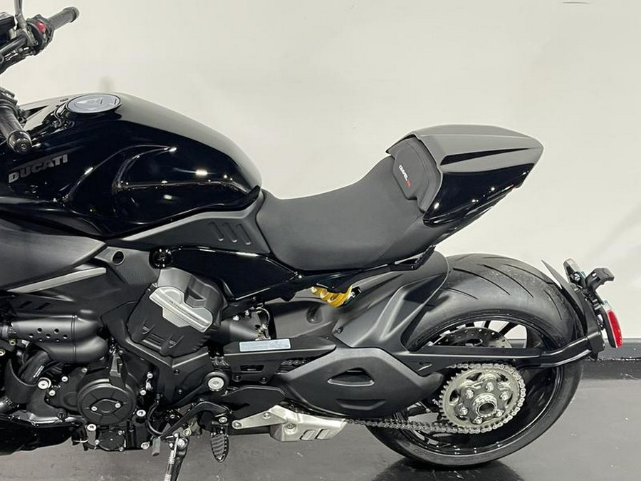 2024 Ducati Diavel V4 Black