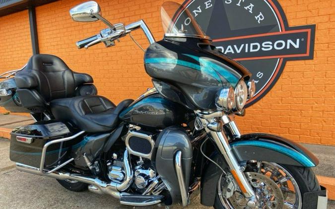 2015 Harley-Davidson® FLHTKSE - CVO™ Limited