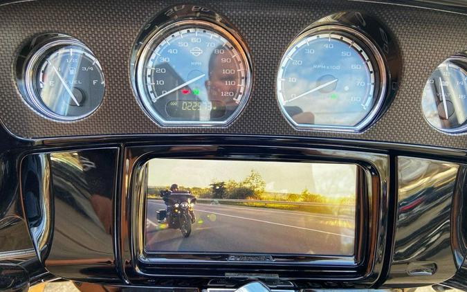 2015 Harley-Davidson® FLHTKSE - CVO™ Limited