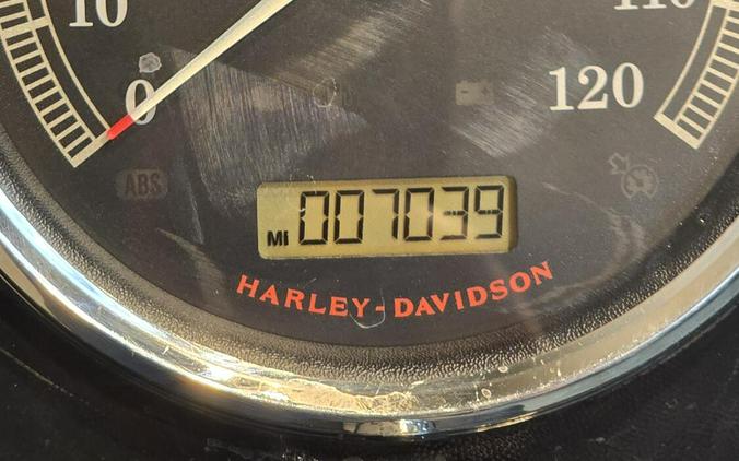 2016 Harley-Davidson® Fat Boy® Vivid Black FLSTFBS