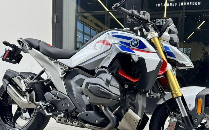 2026 BMW R 1300 R Performance