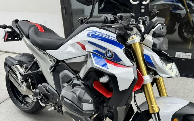 2026 BMW R 1300 R Performance