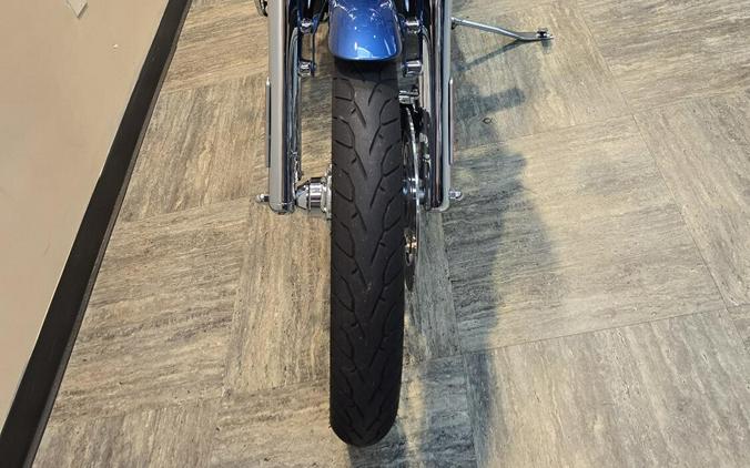 2004 Harley-Davidson® Softail Deuce Luxury Teal and Brilliant Silver FXSTDI