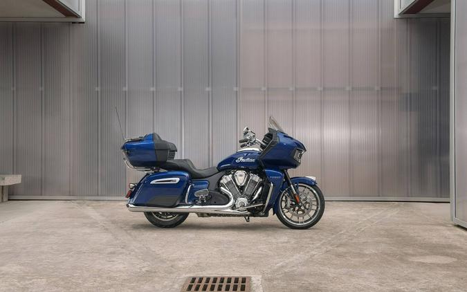 2022 Indian Motorcycle® Pursuit Limited with Premium Package