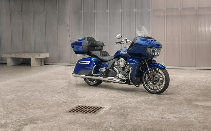 2022 Indian Motorcycle® Pursuit Limited with Premium Package