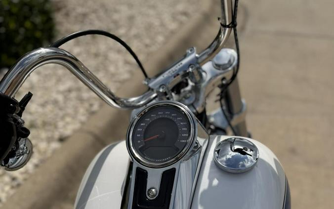2026 Harley-Davidson Super Glide WHITE ONYX PRL
