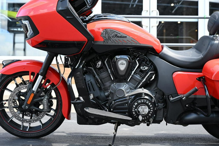 2023 Indian Motorcycle® Challenger® Dark Horse® Indy Red / Black Metallic