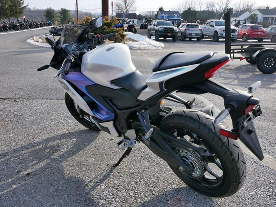 2025 Yamaha YZF R3