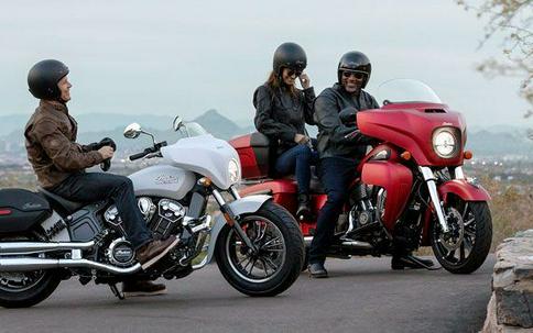 2020 Indian Roadmaster® Dark Horse®