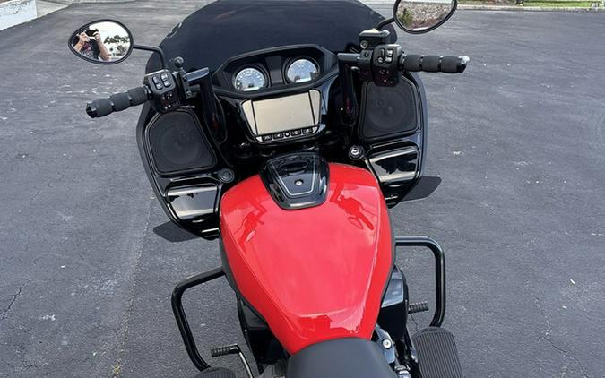 2023 Indian Challenger Dark Horse Indy Red Black Metallic
