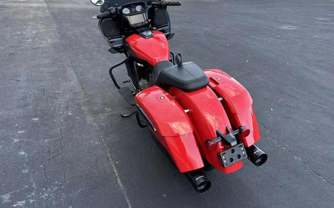 2023 Indian Challenger Dark Horse Indy Red Black Metallic