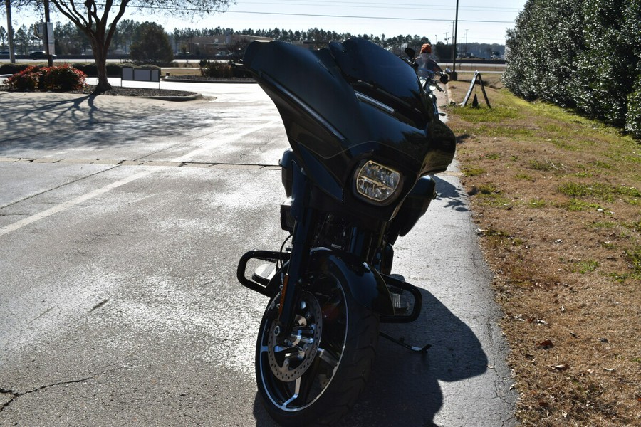 2026 Harley-Davidson Street Glide® – Modern Touring Icon