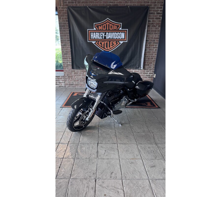 2026 Harley-Davidson Street Glide Liberty Enthusiast Midnight Ember Chrome Trim