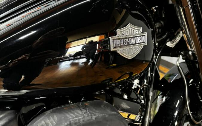 2023 Harley-Davidson® Street Glide® Special BLACK