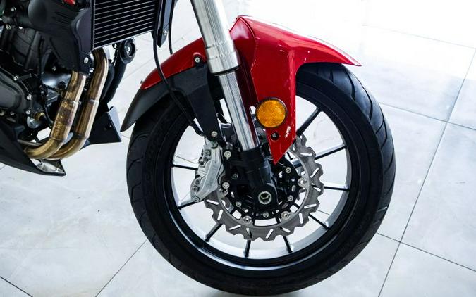 2024 Benelli 302S