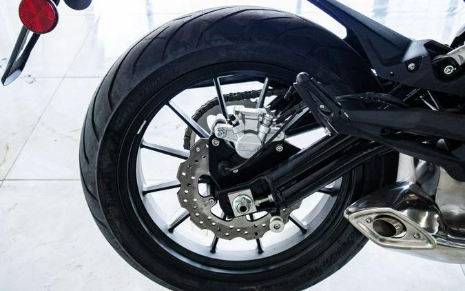 2024 Benelli 302S