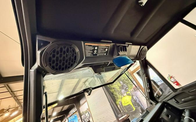 2027 Can-Am Defender XU Limited HD11