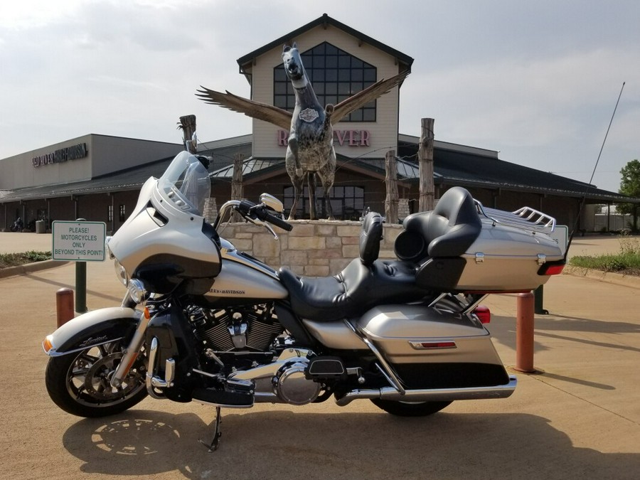 2018 Harley-Davidson® Ultra Limited Silver Fortune/Black Tempest