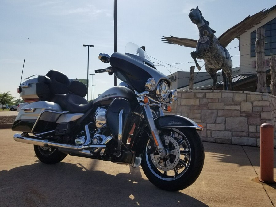 2018 Harley-Davidson® Ultra Limited Silver Fortune/Black Tempest