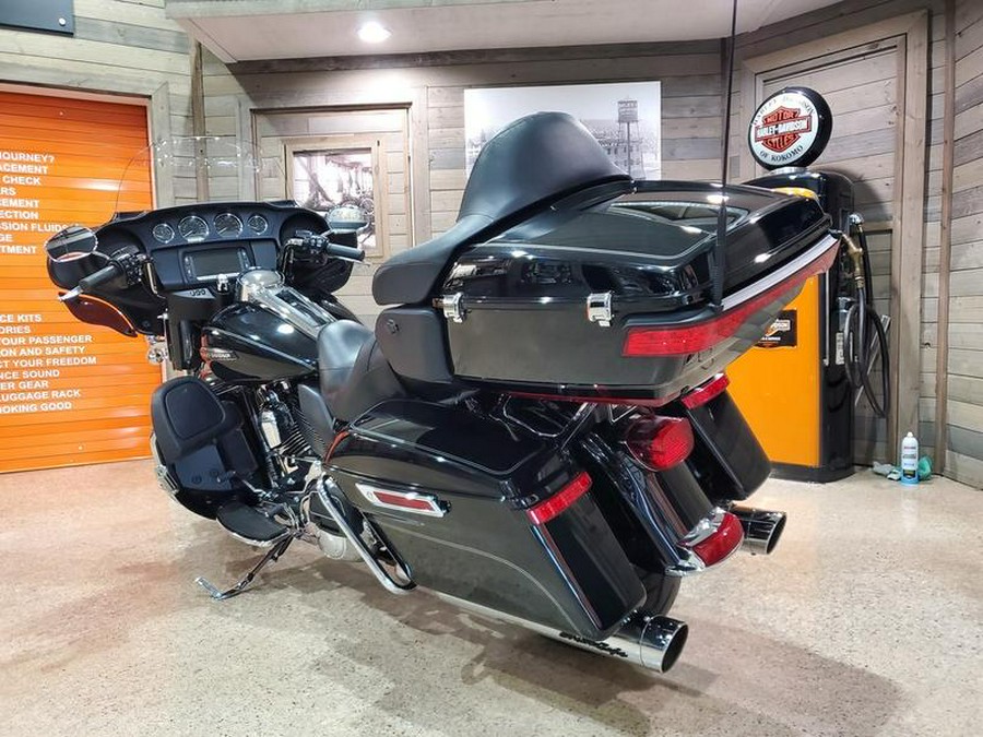 2015 Harley-Davidson® FLHTCU - Electra Glide® Ultra Classic®