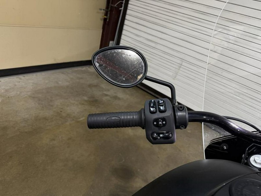 2022 Indian Motorcycle® Chief® Bobber Dark Horse® Black Smoke