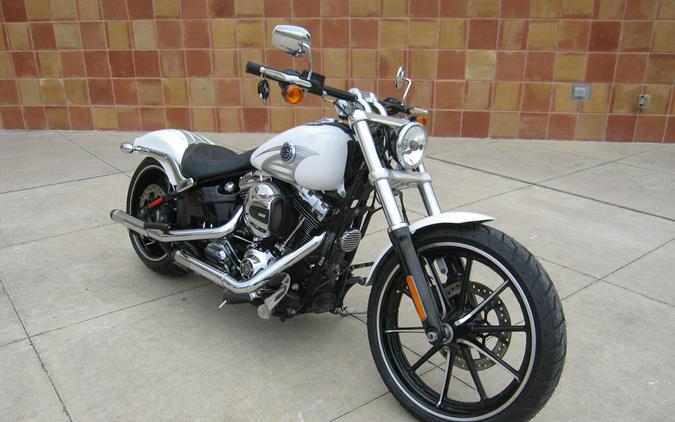 2016 Harley-Davidson Breakout Crushed Ice Pearl
