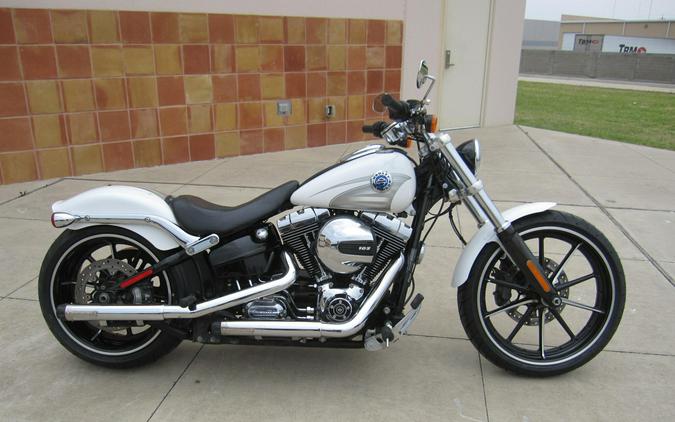 2016 Harley-Davidson Breakout Crushed Ice Pearl