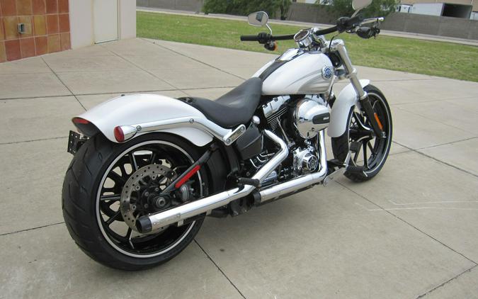 2016 Harley-Davidson Breakout Crushed Ice Pearl