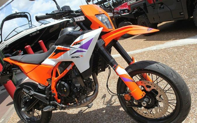 2026 KTM 390 SMC R