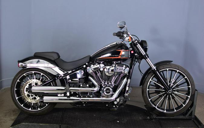 2023 Harley-Davidson Breakout Vivid Black